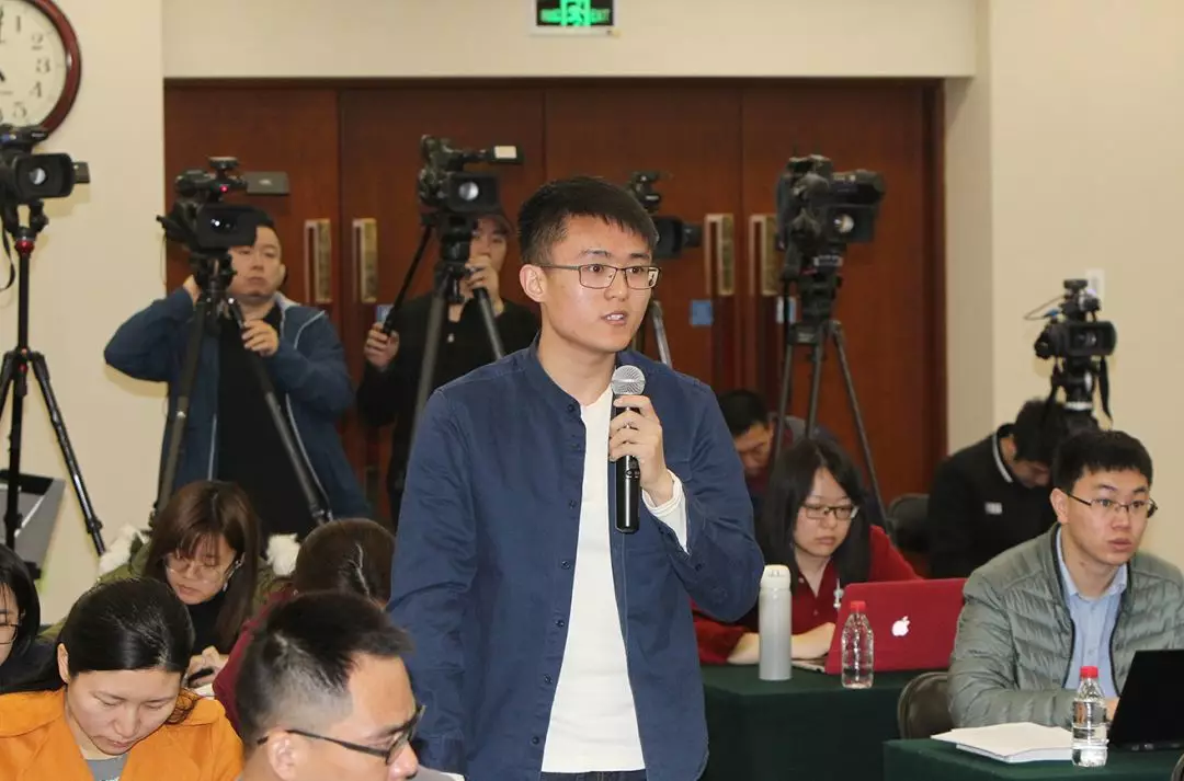 澎湃新闻记者